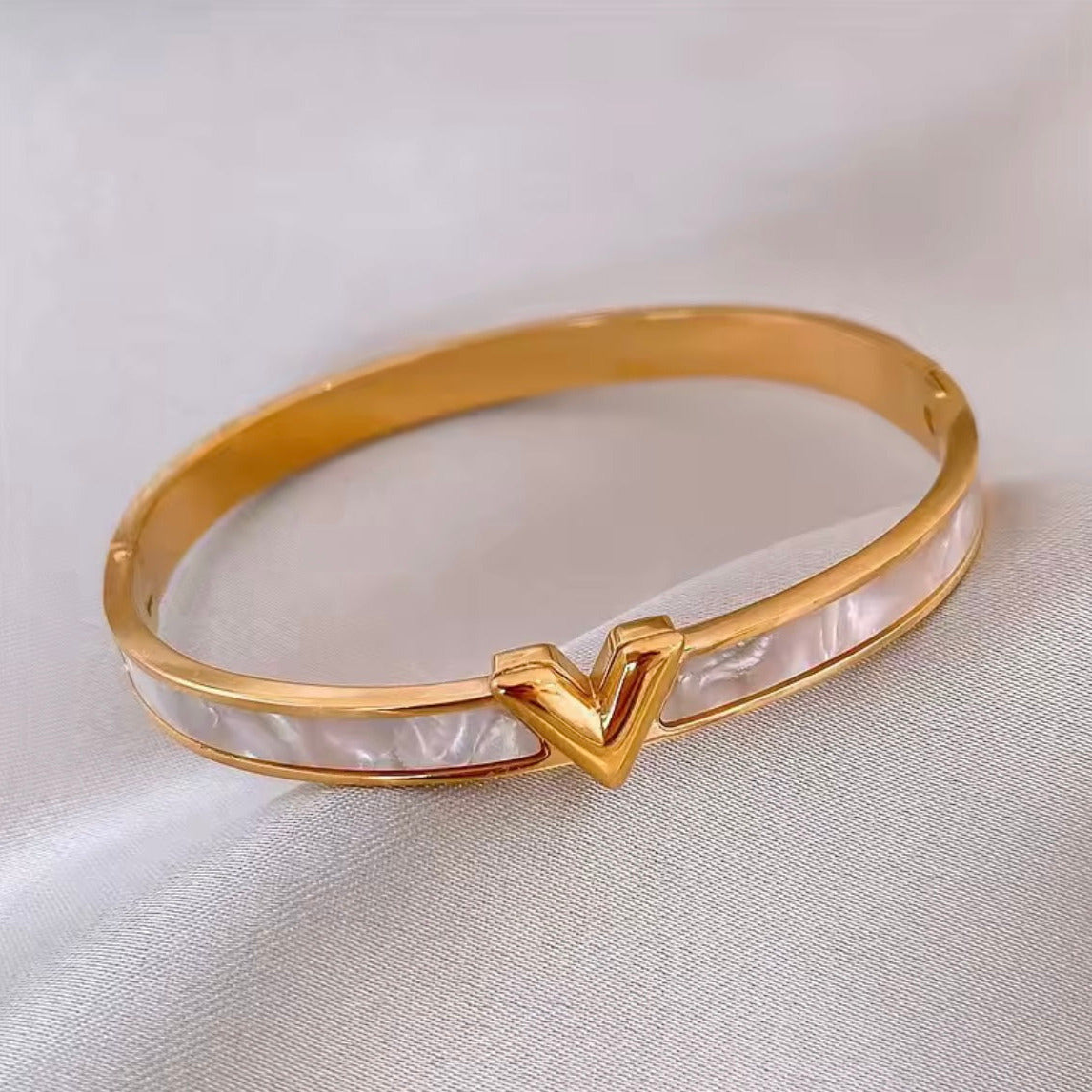Never Fades - Water Resistant - 18k Gold Plated Letter V Bangle & Bracelet