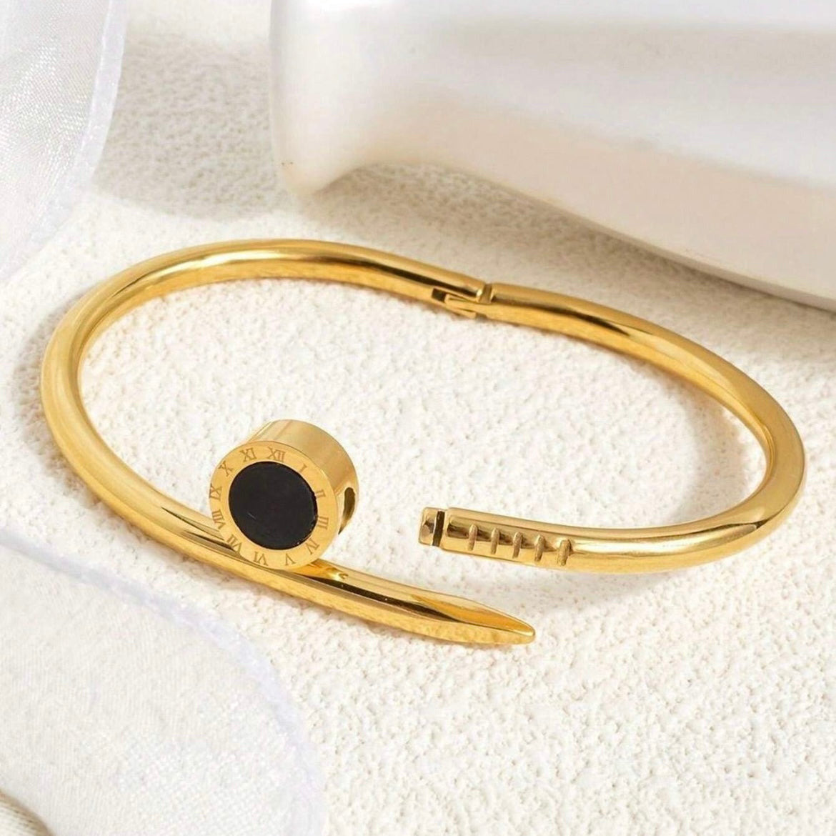 Never Fades - Water Resistant - 18k Roman Numerals Bracelet - Bangle