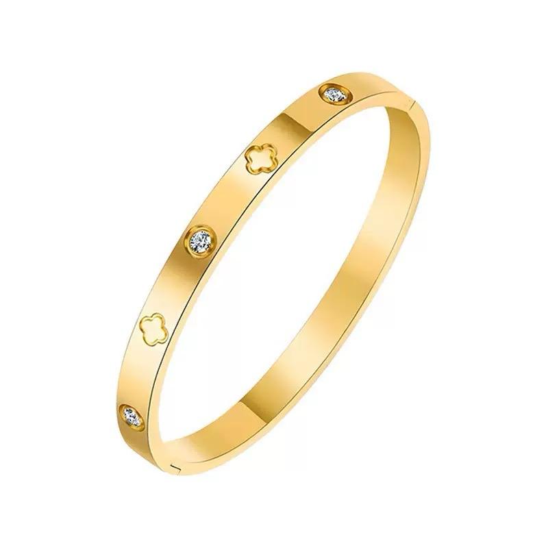 Never Fades - Water Resistant - 18k Four-leaf Clover Bangle