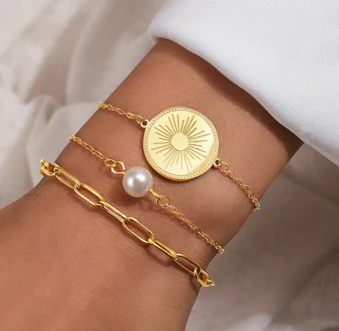 Never Fades - Water Resistant - 18k Gold Plated Round & Faux Pearl Layered Bracelet